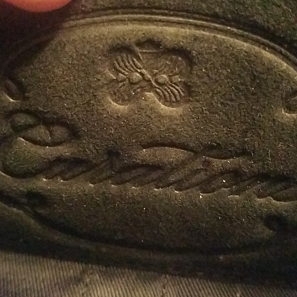 Stunning Curations Blacki& Silver Sequin Clutch - Picture 4 of 7